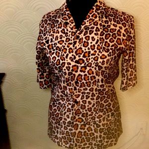 Mens L Leopard short sleeve button down shirt